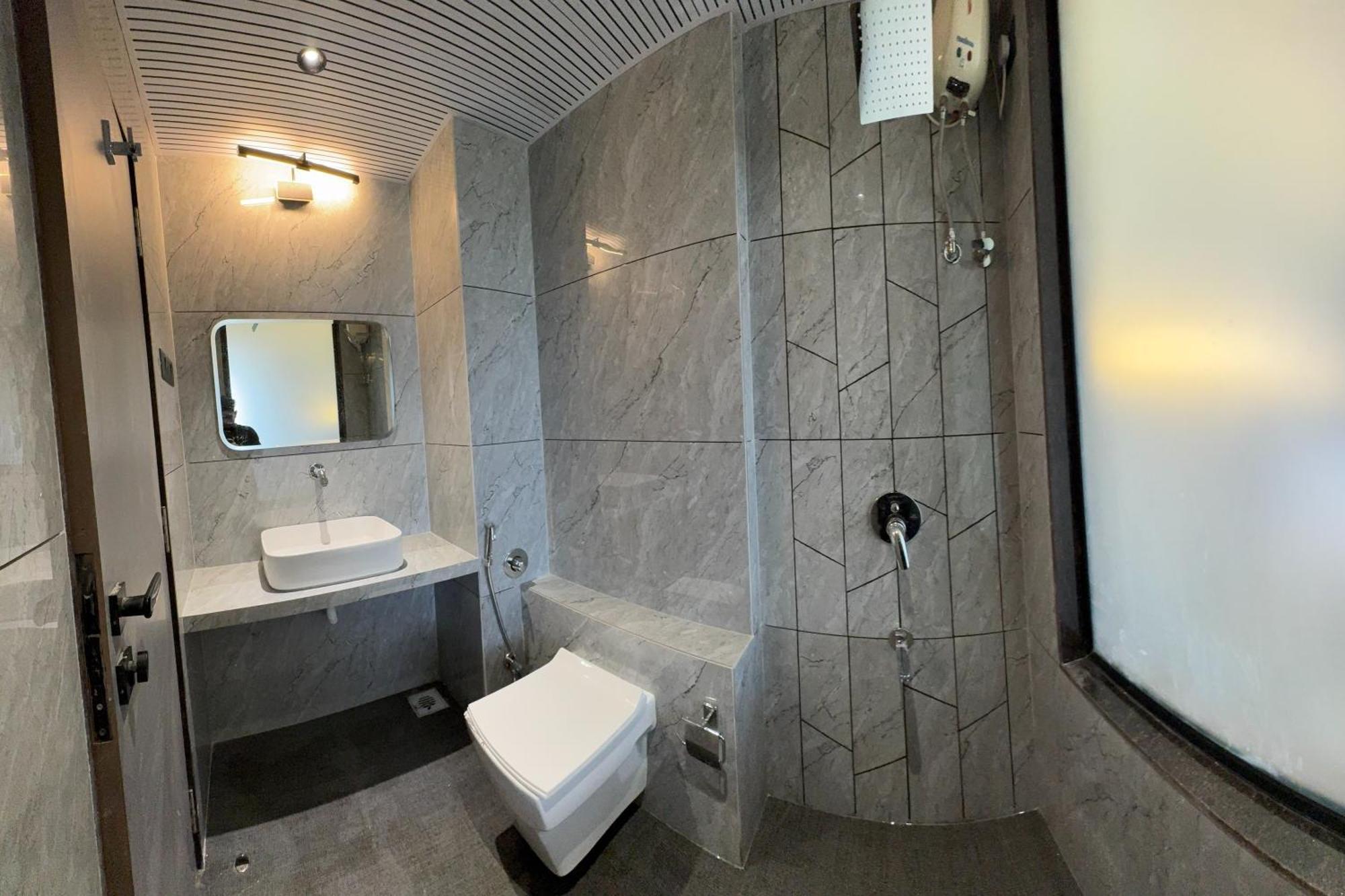 Hotel Kushala Grand, Dombivali Mangrul Exteriör bild